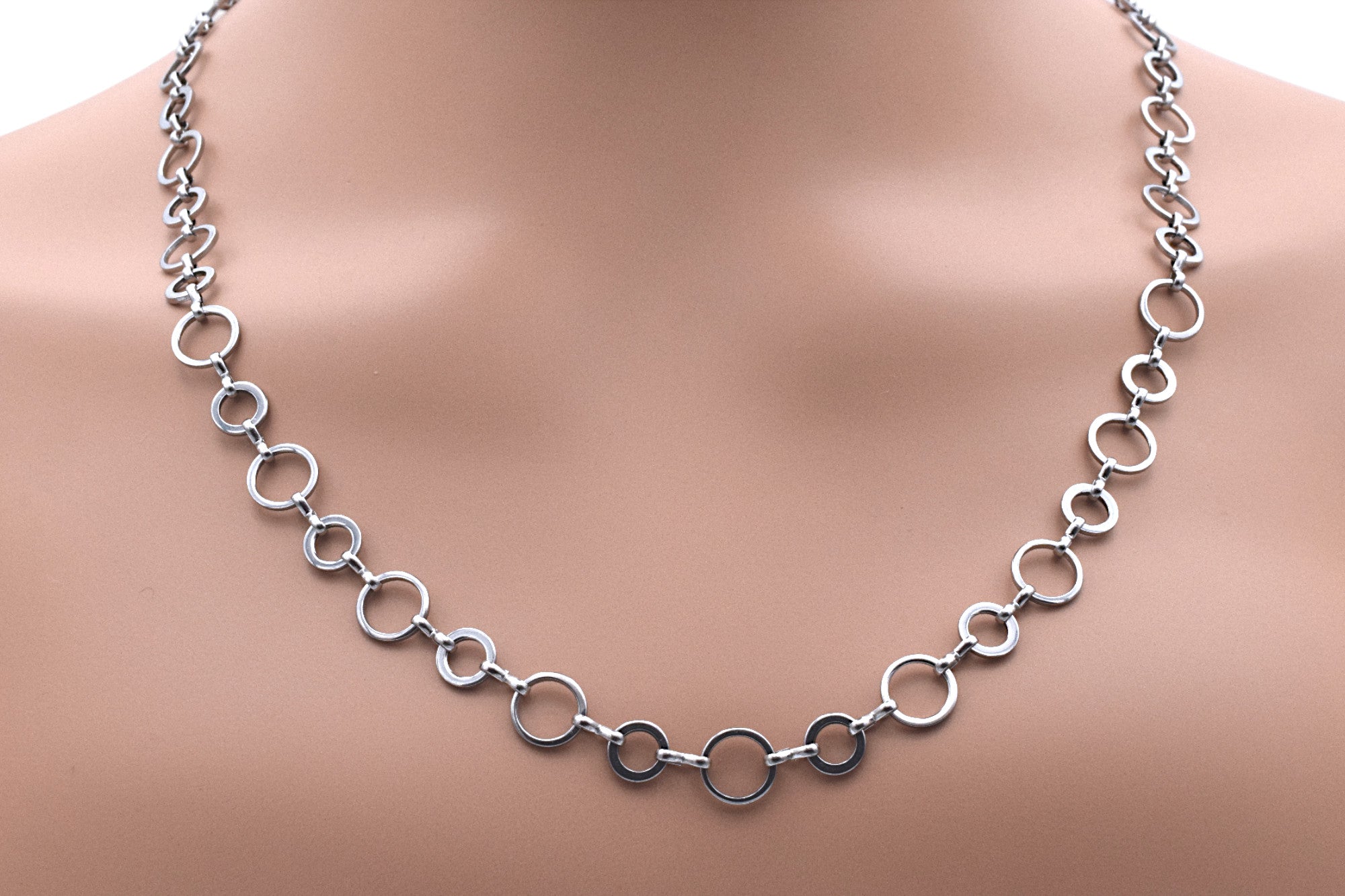 Circle Chain
