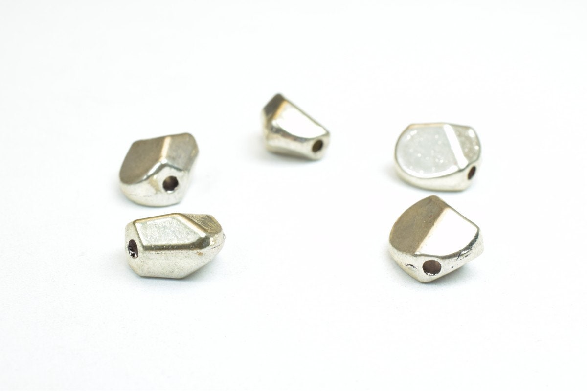 10 PCs Plain Connector Antique Silver Alloy Beads Size 9.5x8mm Hole Size 1mm Decorative Design Metal Beads For Jewelry Mak...