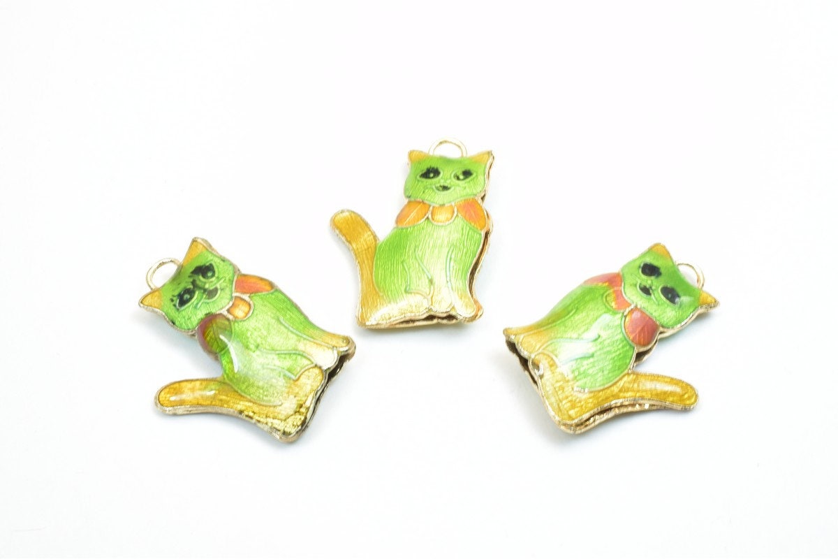 3 PCs Cat Cloisonne Pendant Animal Beads Size 27.5x20mm Thickness 5mm Enamel Design Sweater Chain Charm For Jewelry Making...