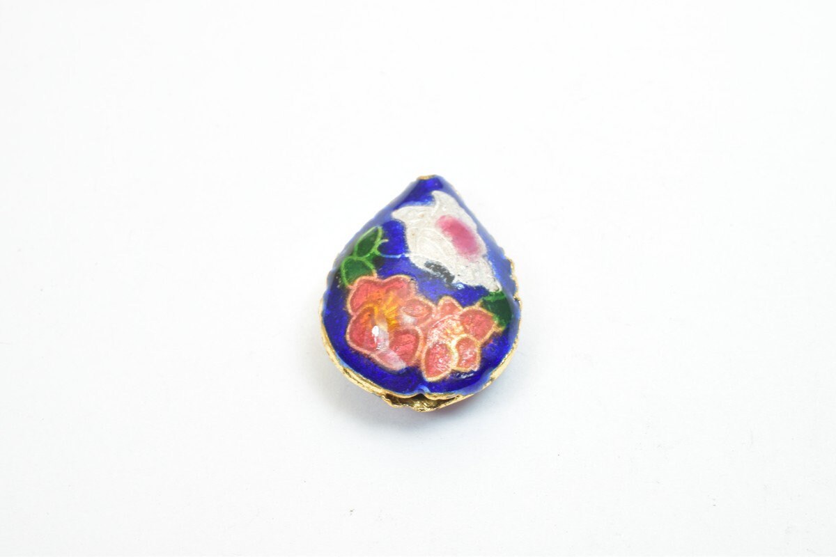 3 PCs Flower Tear Drop Cloisonne Pendant Beads Size 20x15mm Thickness 5mm Hole Size 1mm Enamel Design Sweater Chain Charm...