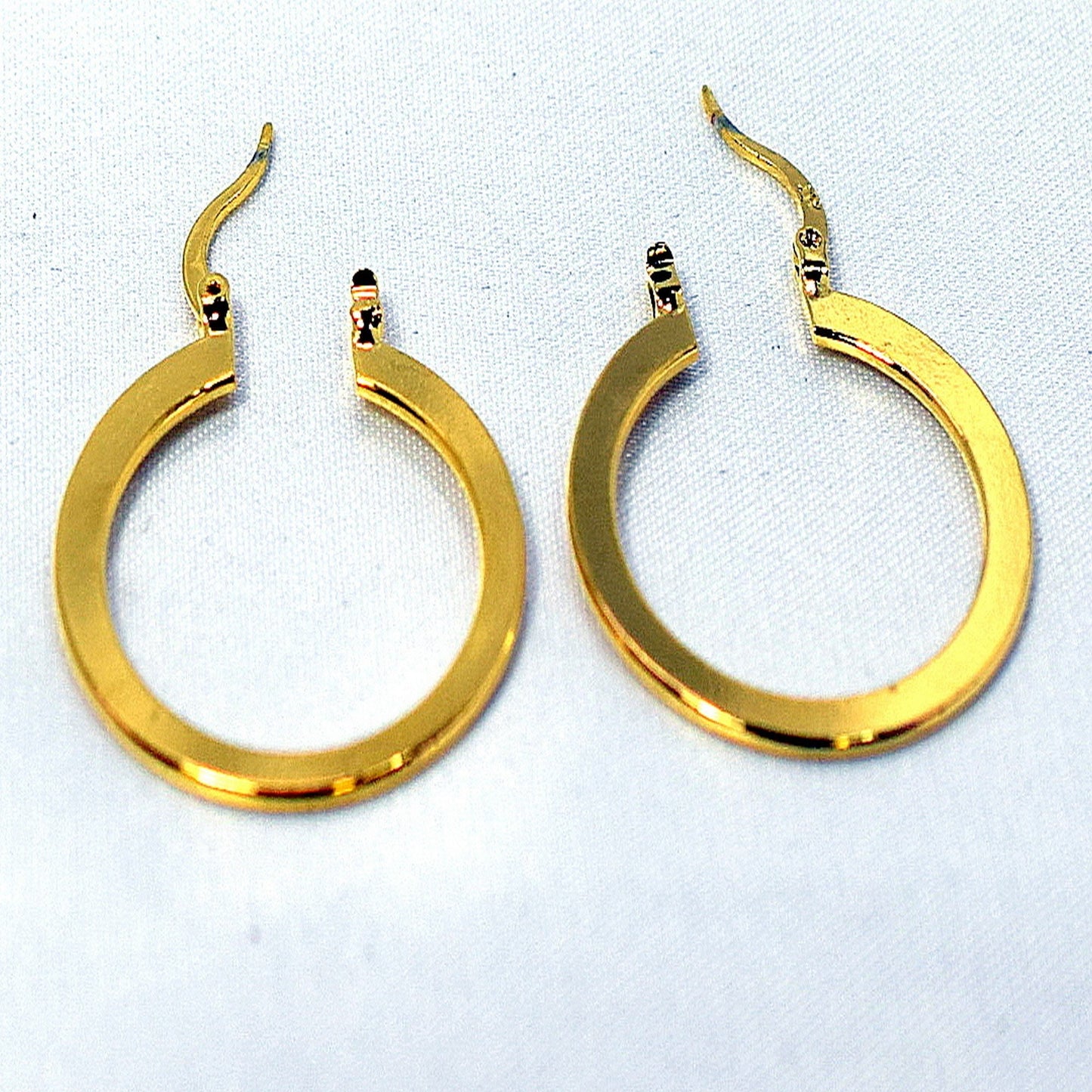 Flat Plain Hoop Earring Gold Filled EP 18Kt , Jewelry Making 30mm Round , 1mm thickness Hugging Earring , 3mm width Good f...