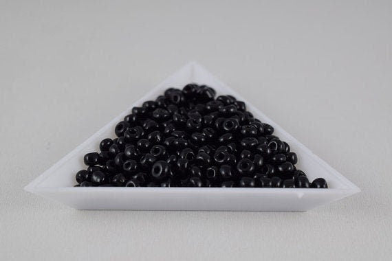 Black Glass Seed Beads Bulk: Mixed Sizes 8/0 & 6/0, Loose Round Craft Supplies (1 Pound, Approx 16,000 Pieces)