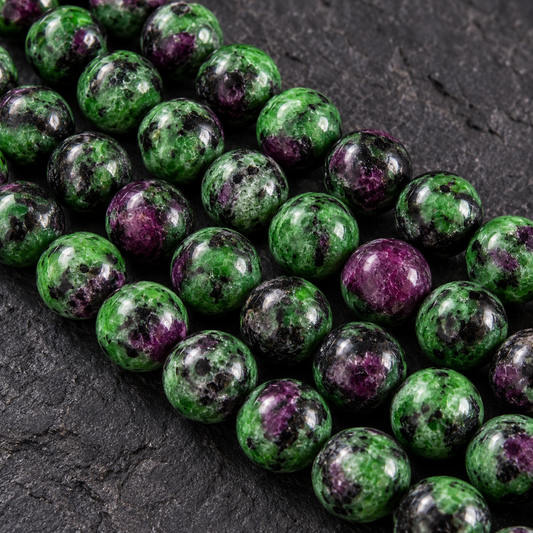 Ruby Zoisite - dark close-up