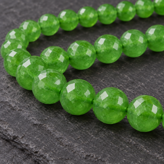 Green Aventurine - dark close-up