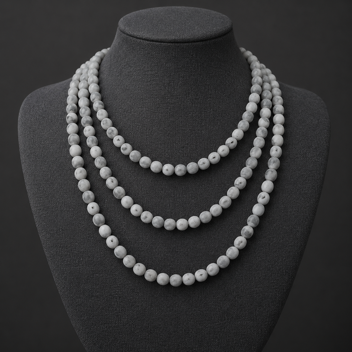 Silver Druzy - neck display
