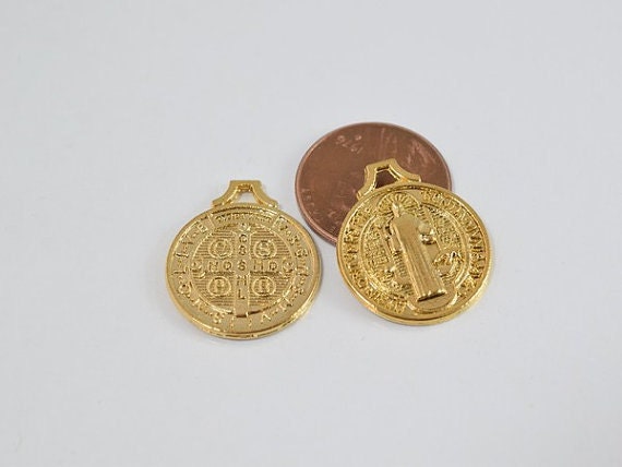 18mm Saint Benito 18k as Gold Filled* Charm GF4103 jewelry making supplies - detail image 4