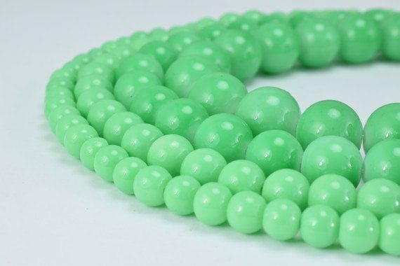 Green Glass Beads Round Shine: Vintage Boho Jewelry Components - Mixed Sizes, Loose Beads for Crafting