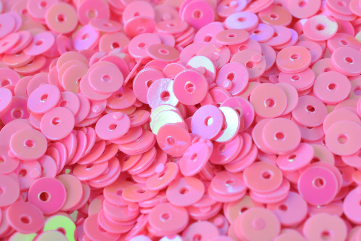 Sheen Round Sequins Iridescent Pink: Sparkling Flat Loose Paillettes for Crafts and Apparel (3mm-6mm Sizes, 2000pcs Pack, Lightweight)