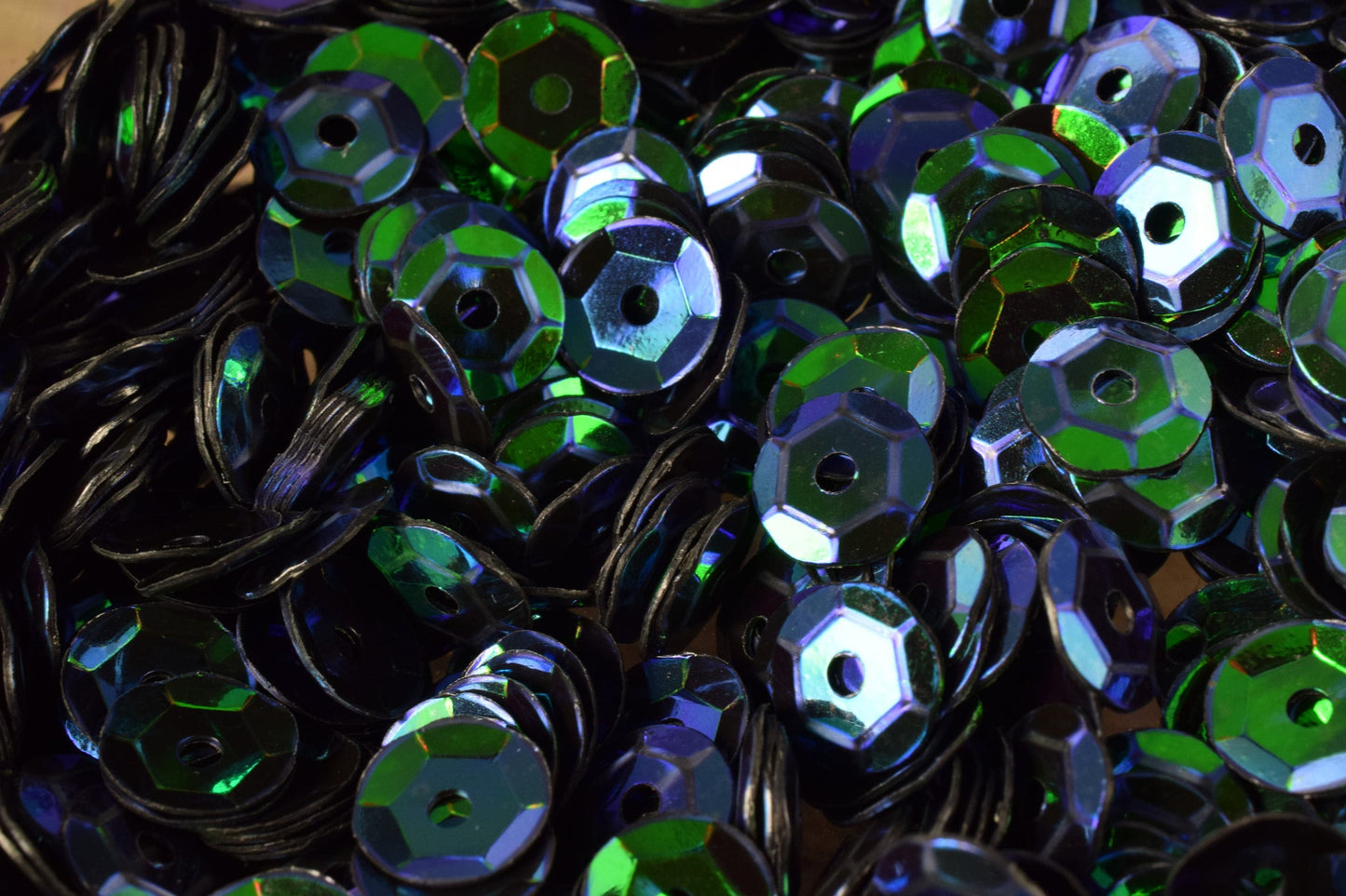 Dark Blue Green Sheen Round Sequins, Cup Style, Glossy Iridescent (3mm-6mm Sizes, 2000pcs Pack, Lightweight Plastic)