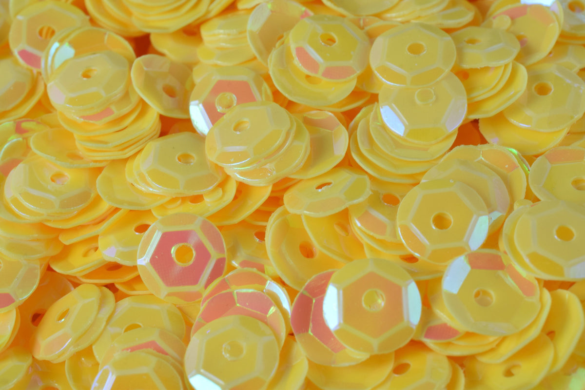 3/4/6mm Light Yellow Cup Glossy Iridescent Sequins Sheen Round Sequins/Loose Paillettes,Wholesale Sequins,Shimmering Sequi...