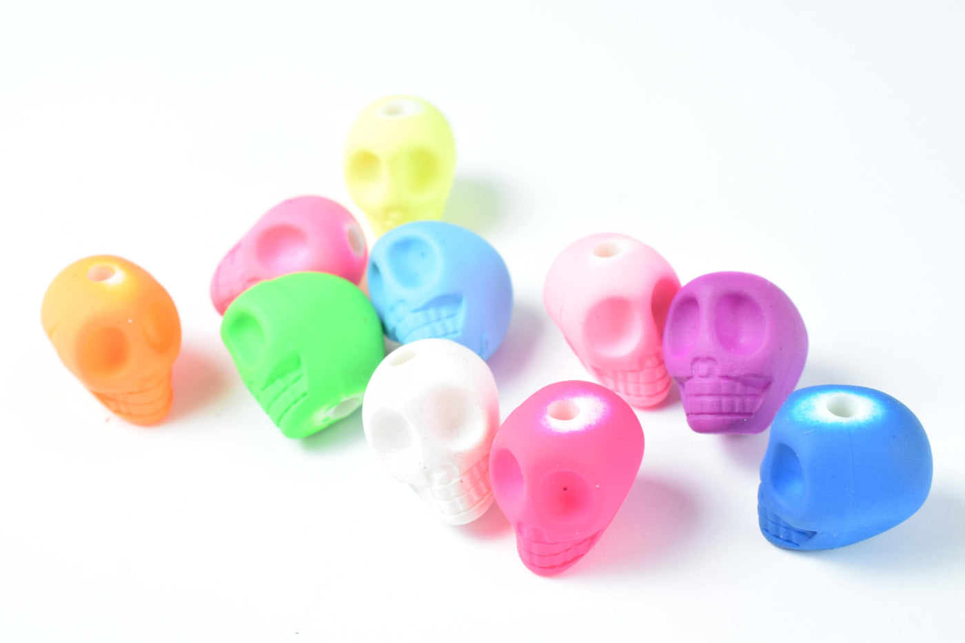 15 PCs Skull 11x14mm Matte Rubberized Plastic Skull Beads Plastic Skull beads Acrylic Skull Beads, Necklace beads,Rubberiz...