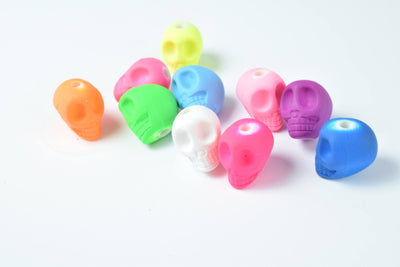 15 PCs Skull 11x14mm Matte Rubberized Plastic Skull Beads Plastic Skull beads Acrylic Skull Beads, Necklace beads,Rubberiz...