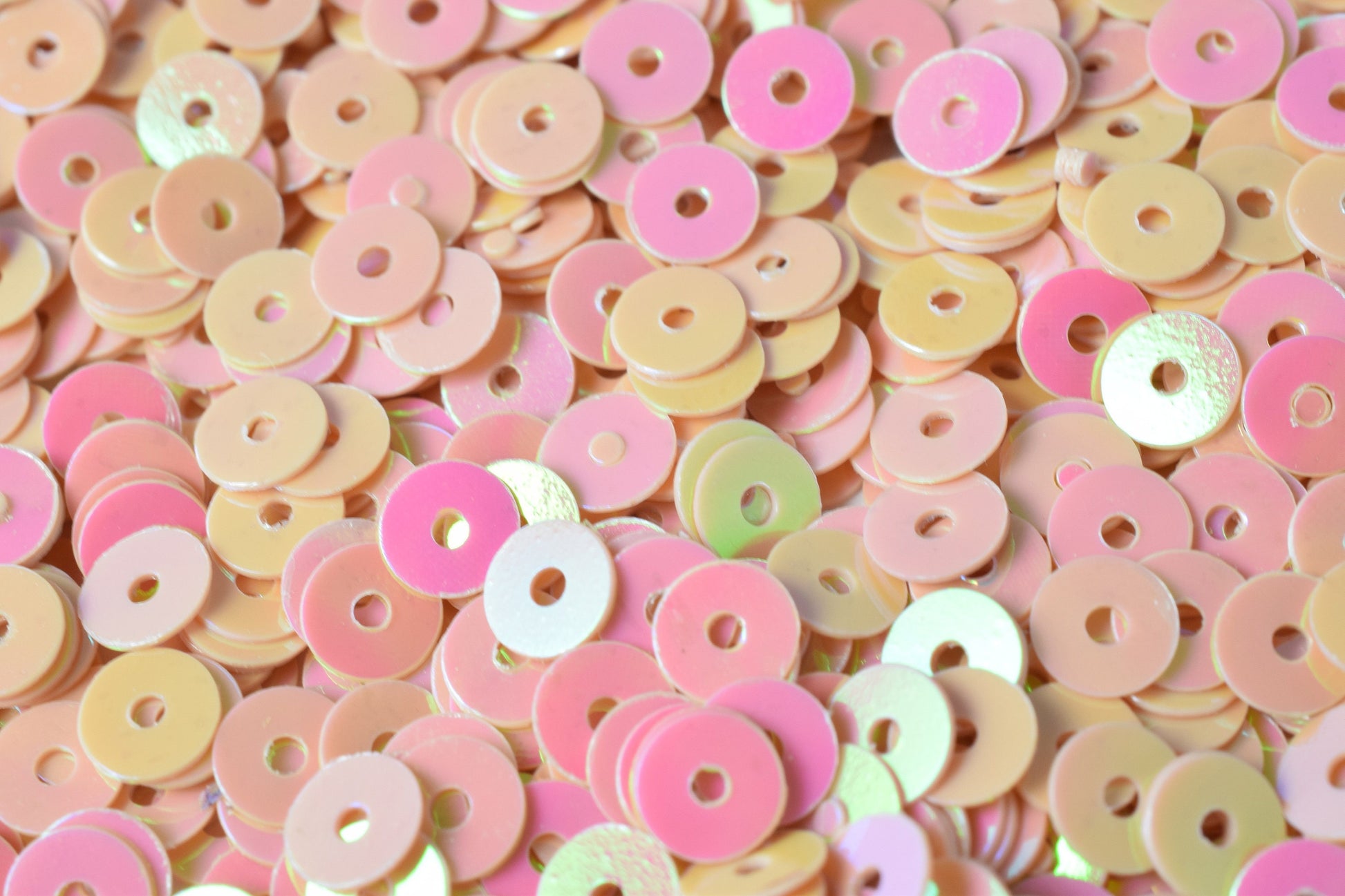 3/4/6mm Peach Baby Pink  Iridescent Sequins Sheen Round Sequins/Loose Paillettes,Wholesale Sequins,Shimmering Sequin Appar...