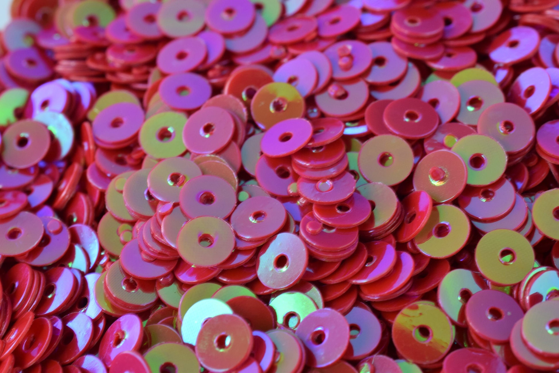 3/4/6mm Red Magenta Iridescent Sequins Sheen Round Sequins/Loose Paillettes,Wholesale Sequins,Shimmering Sequin Apparel,Sh...