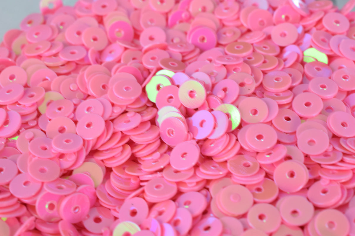 Sheen Round Sequins Iridescent Pink: Sparkling Flat Loose Paillettes for Crafts and Apparel (3mm-6mm Sizes, 2000pcs Pack, Lightweight)