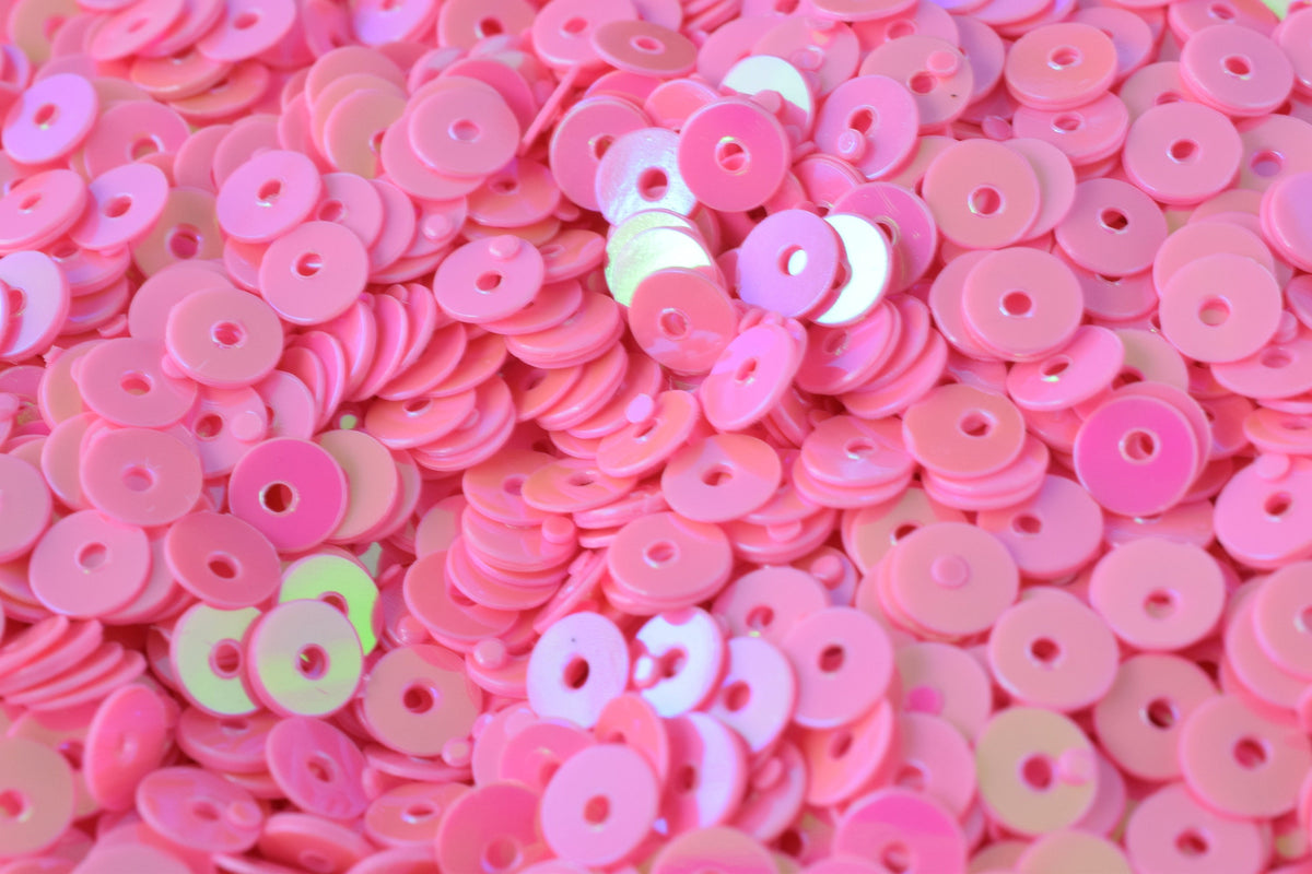 Sheen Round Sequins Iridescent Pink: Sparkling Flat Loose Paillettes for Crafts and Apparel (3mm-6mm Sizes, 2000pcs Pack, Lightweight)