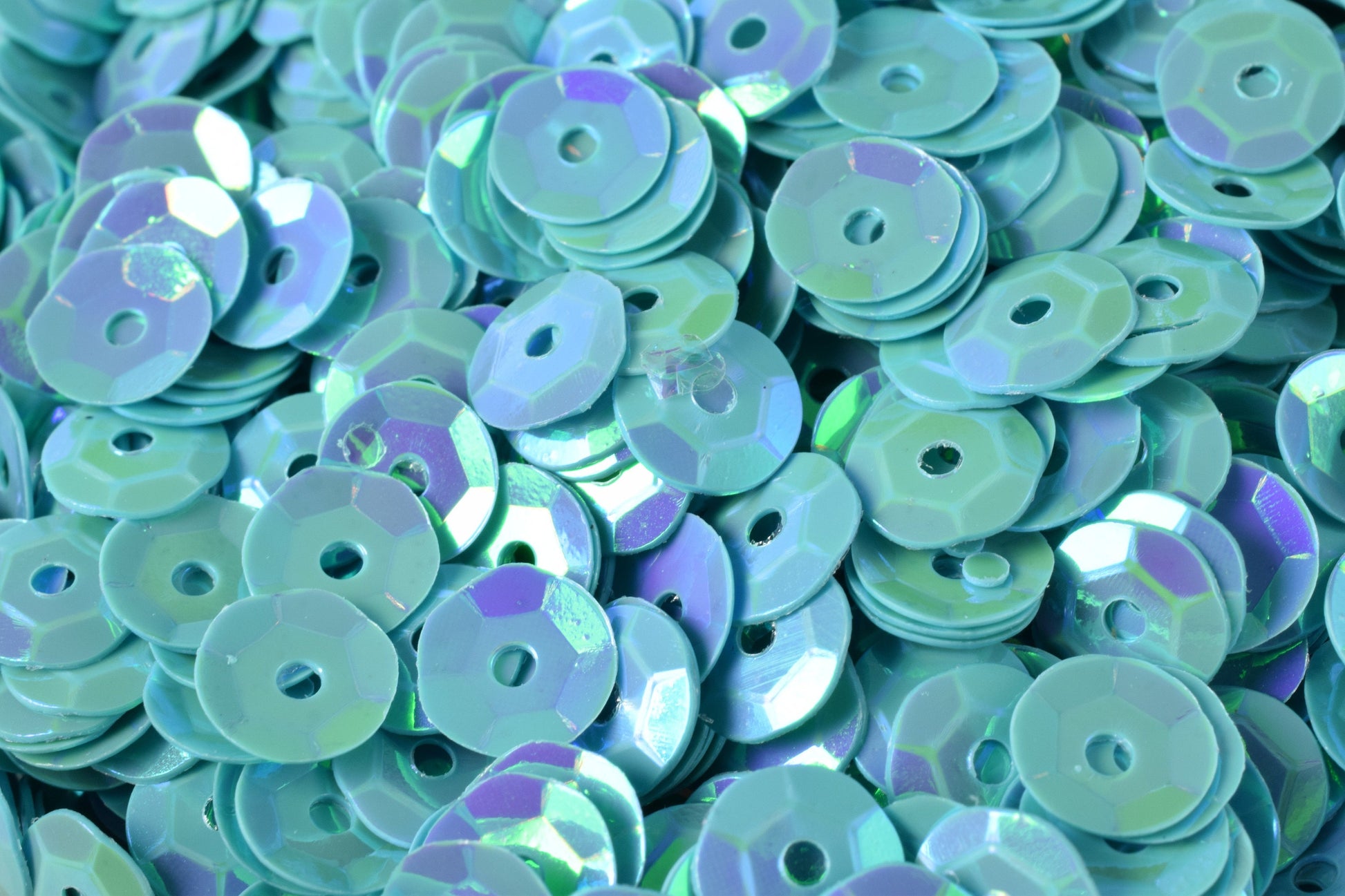 Round Sequins Loose Turquoise Shimmer Cup: Iridescent Apparel Trim, Flat Round Sheen (4mm & 6mm, Center Hole)