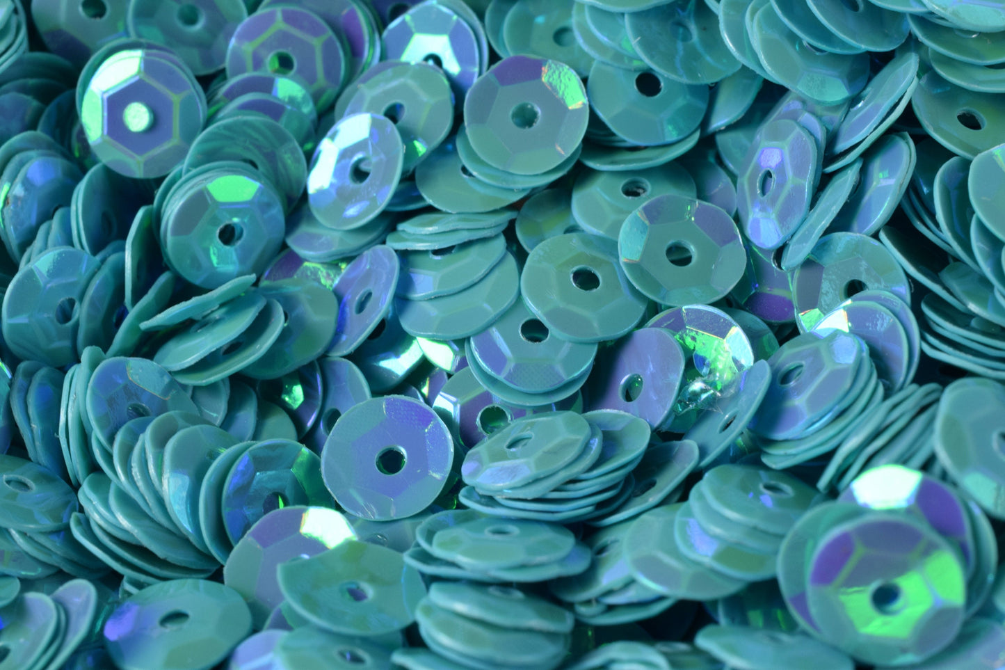 Round Sequins Loose Turquoise Shimmer Cup: Iridescent Apparel Trim, Flat Round Sheen (4mm & 6mm, Center Hole)