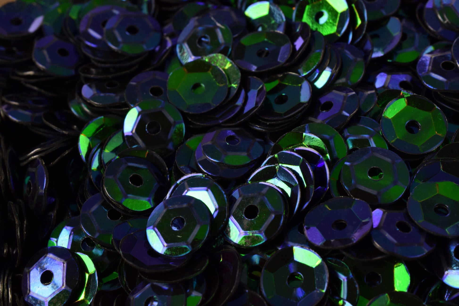 Dark Blue Green Sheen Round Sequins, Cup Style, Glossy Iridescent (3mm-6mm Sizes, 2000pcs Pack, Lightweight Plastic)