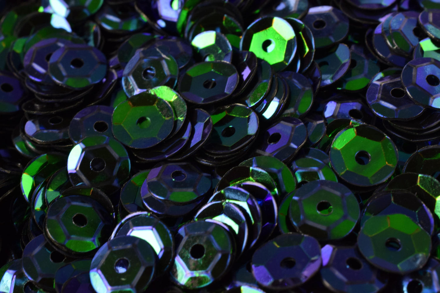 Dark Blue Green Sheen Round Sequins, Cup Style, Glossy Iridescent (3mm-6mm Sizes, 2000pcs Pack, Lightweight Plastic)