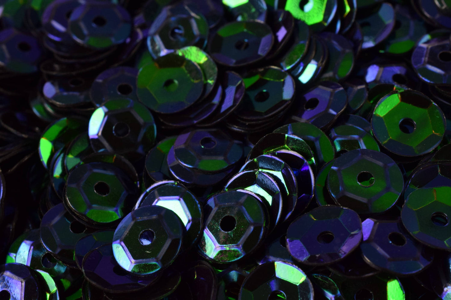 Dark Blue Green Sheen Round Sequins, Cup Style, Glossy Iridescent (3mm-6mm Sizes, 2000pcs Pack, Lightweight Plastic)
