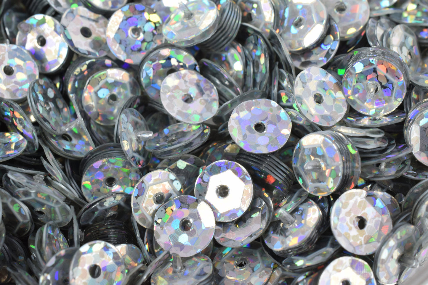 Silver Sparkle Cup Round Sequins, Glossy Iridescent Sheen (3mm-6mm Sizes, 0.5-1mm Hole, 2000pcs Pack, Crafting & Sewing Supplies)