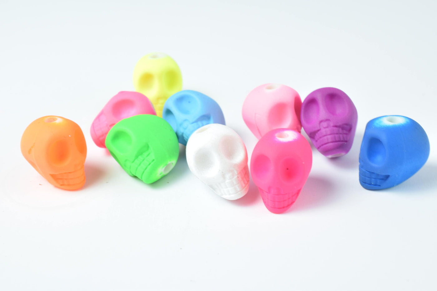 15 PCs Skull 11x14mm Matte Rubberized Plastic Skull Beads Plastic Skull beads Acrylic Skull Beads, Necklace beads,Rubberiz...