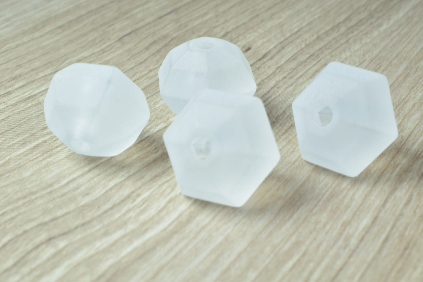 24mm Frosted Matte Clear (50pcs)  Faceted Round Beads Matte Clear/Hexagon Clear Matte Beads, Frosty Matte Beads, Wholesale...