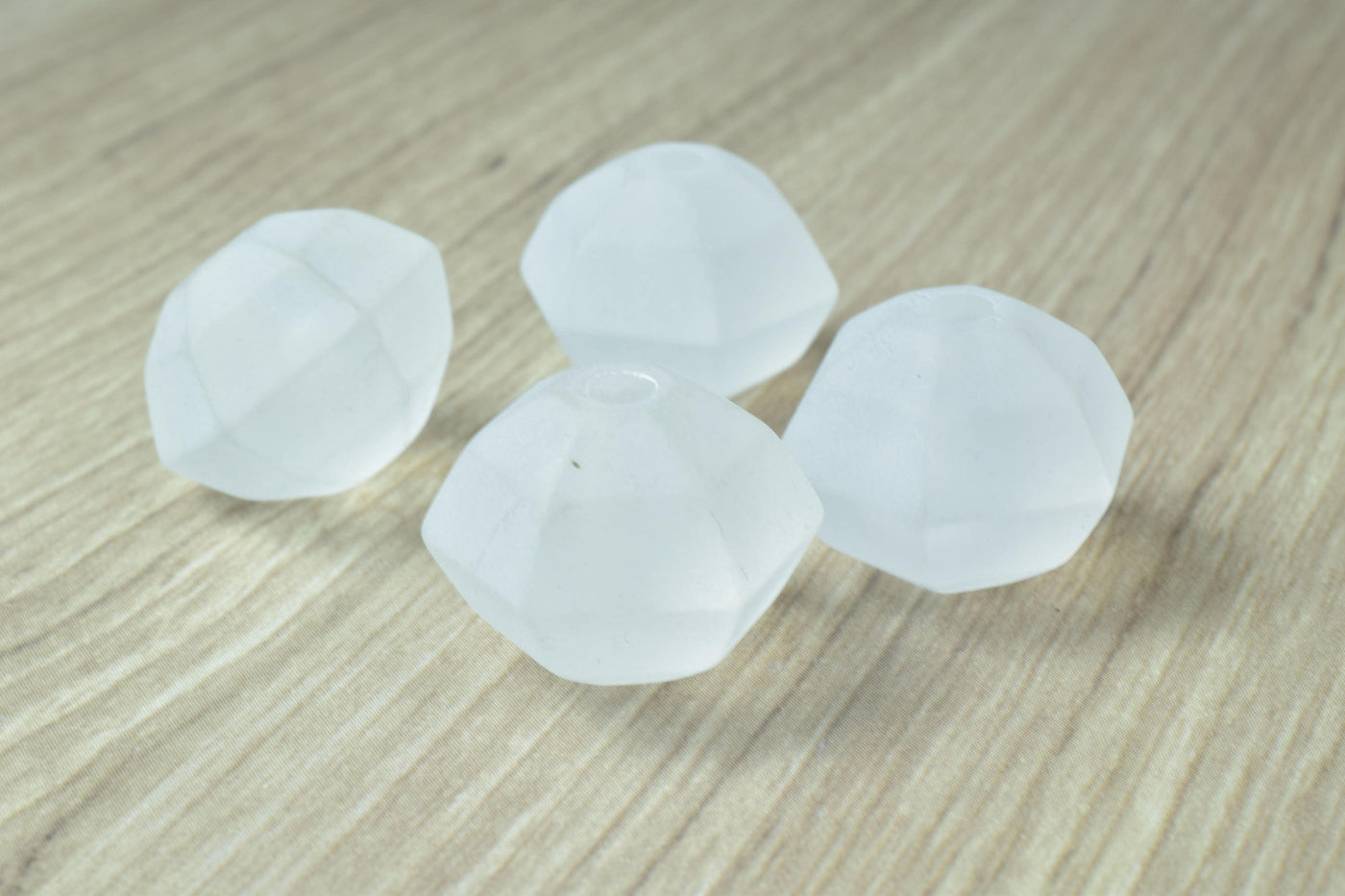 24mm Frosted Matte Clear (50pcs)  Faceted Round Beads Matte Clear/Hexagon Clear Matte Beads, Frosty Matte Beads, Wholesale...