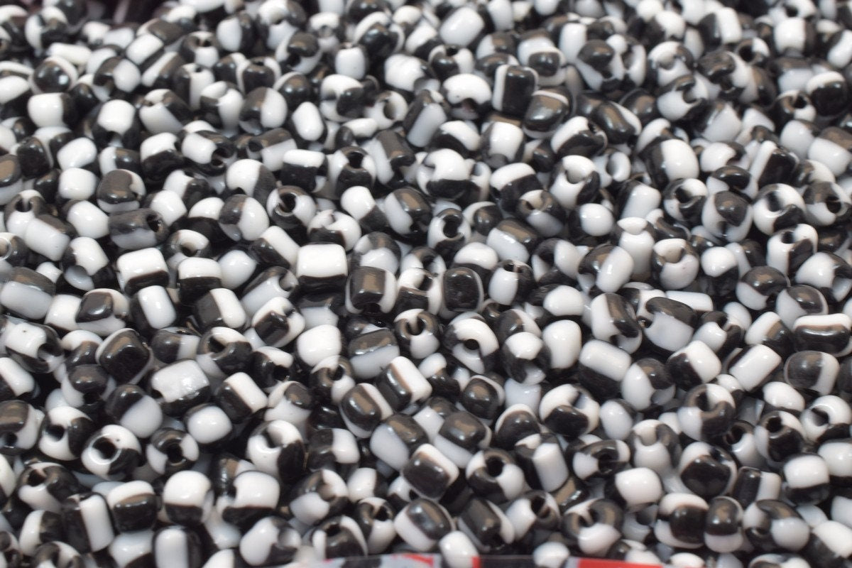 Black White Glass Seed Beads Sizes 8/0 6/0, Two Tone Round Crafting Beads (1 Pound Bulk, Jewelry Making)