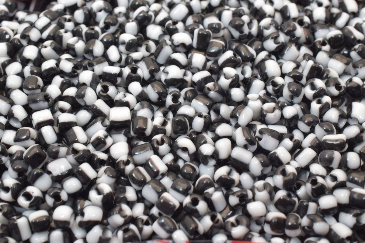 Black White Glass Seed Beads Sizes 8/0 6/0, Two Tone Round Crafting Beads (1 Pound Bulk, Jewelry Making)