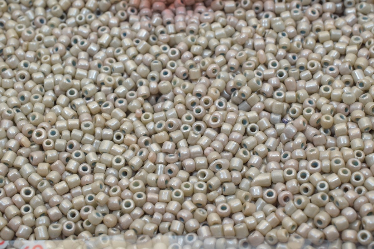 Ligth Brown Glass Seed Beads Sizes 8.0/6.0 Sold by 1 LB/ Pound Size 8/0, 6/0 jewelry making supplies - detail image 4