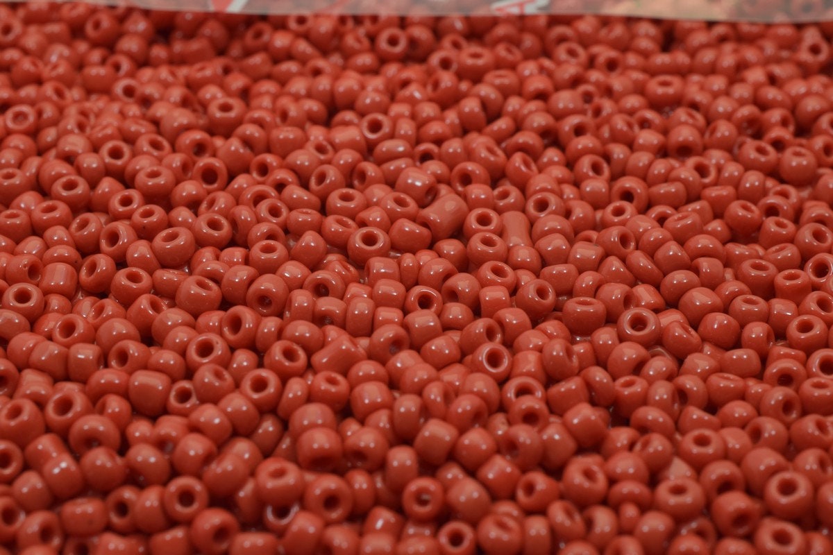 Red Glass Seed Beads Jewelry Making, Size 8/0, 2-3mm Round (1 Pound Bulk, Loose Craft Supply)