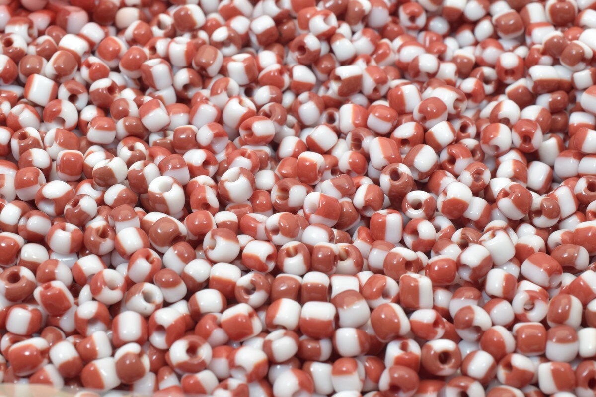 Red White Glass Seed Beads Size 6/0: Round 3mm-4mm Craft Supply - Bulk Pound, Loose Beads for Jewelry, Mixed Red and White