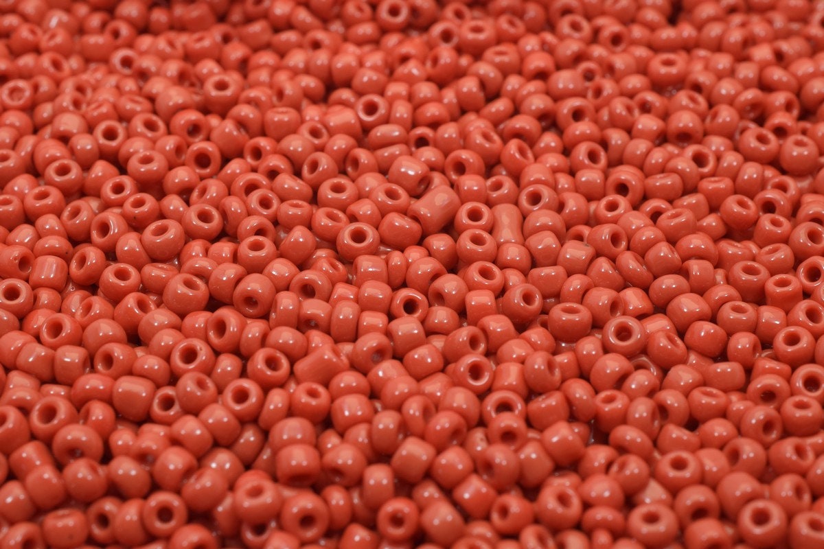 Red Glass Seed Beads Jewelry Making, Size 8/0, 2-3mm Round (1 Pound Bulk, Loose Craft Supply)