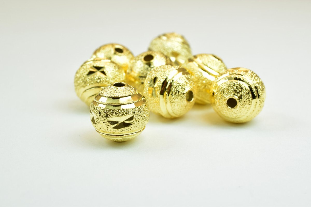 100 PCs Gold Plated Carved Round Beads 10mm Diamond Cut jewelry making supplies - detail image 4