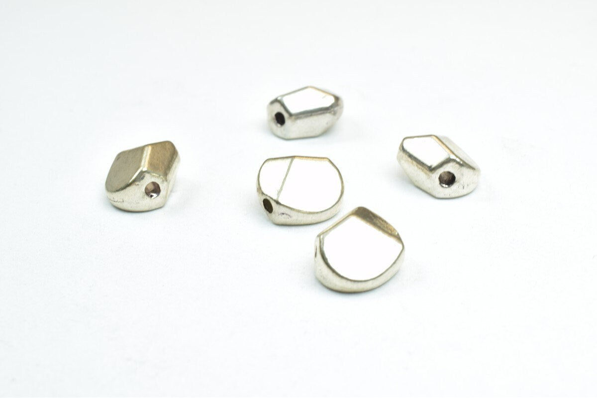 10 PCs Plain Connector Antique Silver Alloy Beads Size 9.5x8mm Hole Size 1mm Decorative Design Metal Beads For Jewelry Mak...