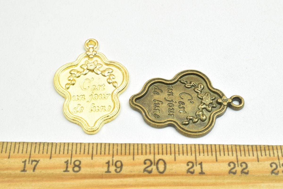 6 PCs French C'est Un Jour De Lune Charm Pendants Antique Green/Gold Beads Metal Alloy Size 30x20mm Jump Ring Size 2mm For...