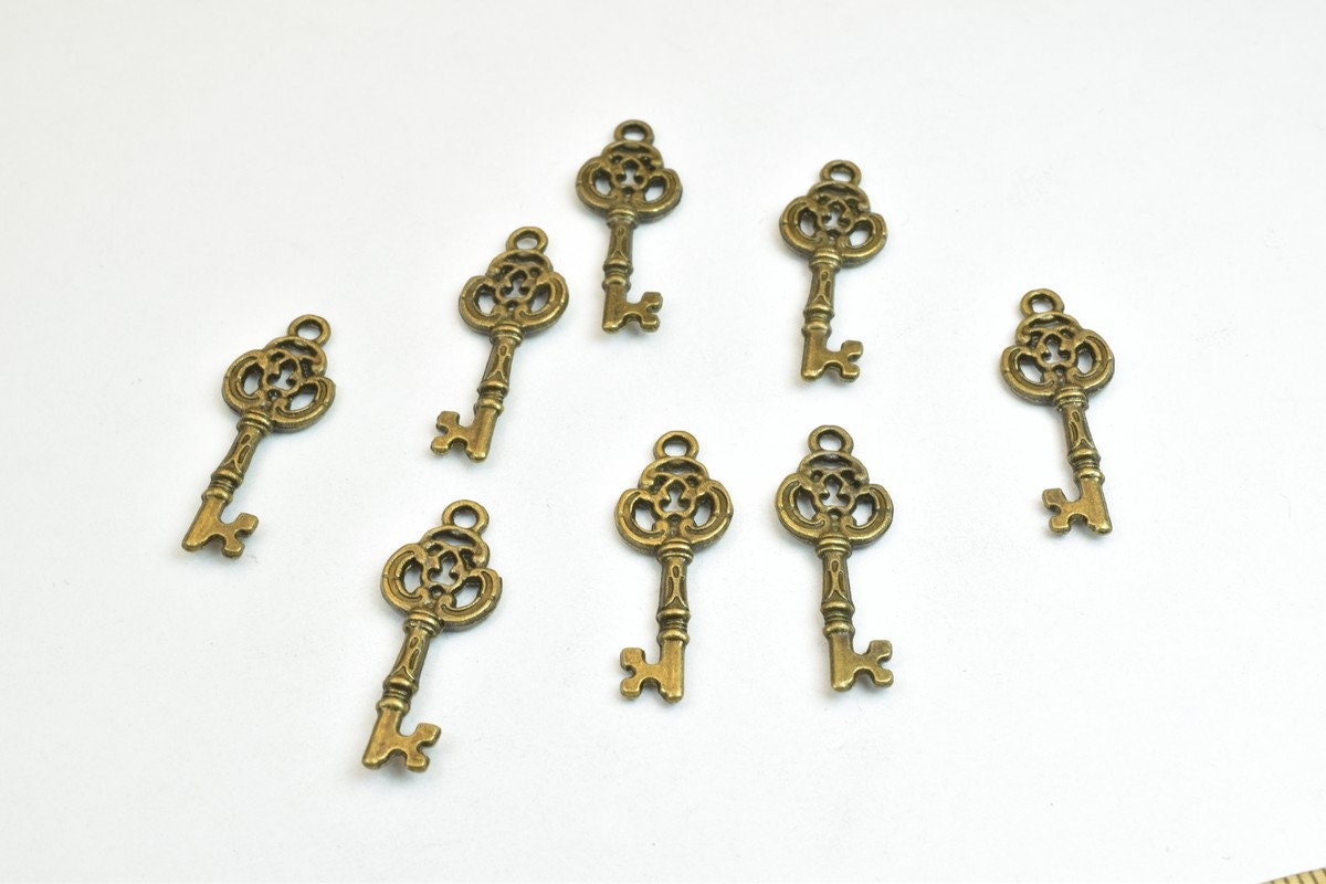 16 PCs Key Charm Antique Green Charm Beads Alloy Metal Bracelets Pendant Size 27x10mm Jump Ring Size 2mm For Jewelry Makin...
