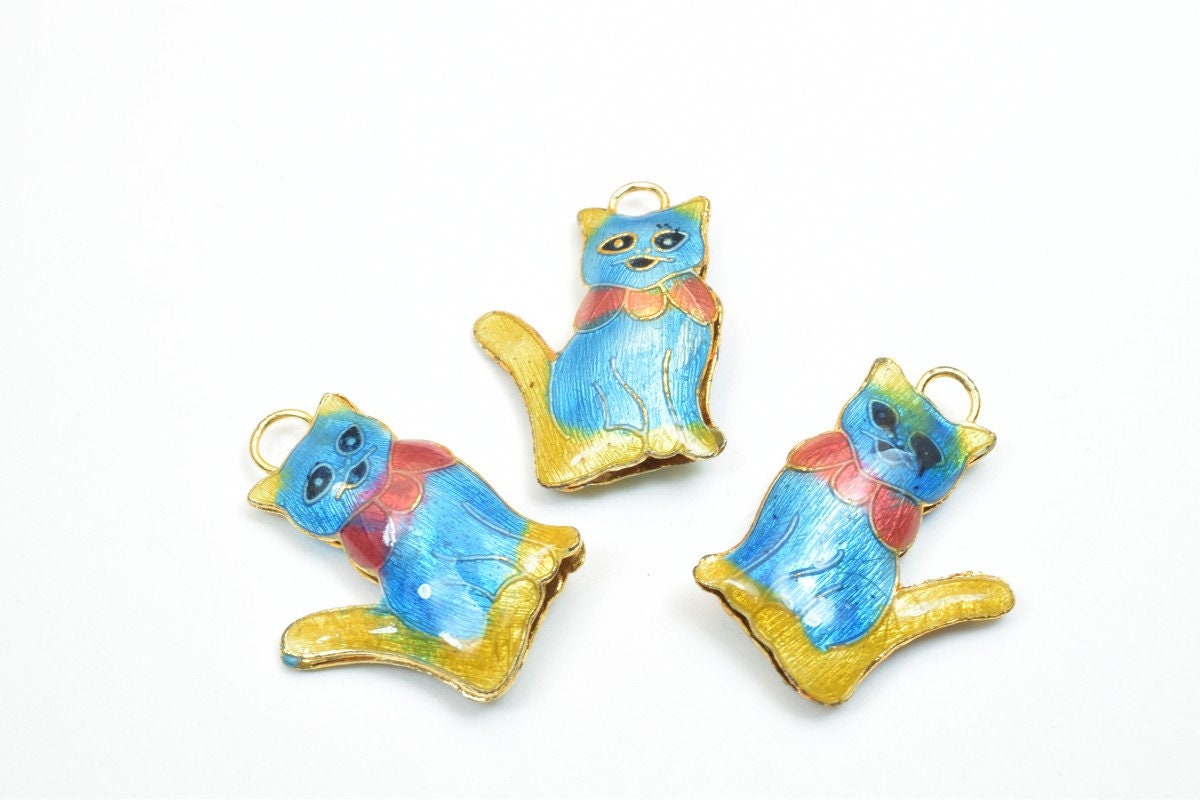 3 PCs Cat Cloisonne Pendant Animal Beads Size 27.5x20mm Thickness 5mm Enamel Design Sweater Chain Charm For Jewelry Making...