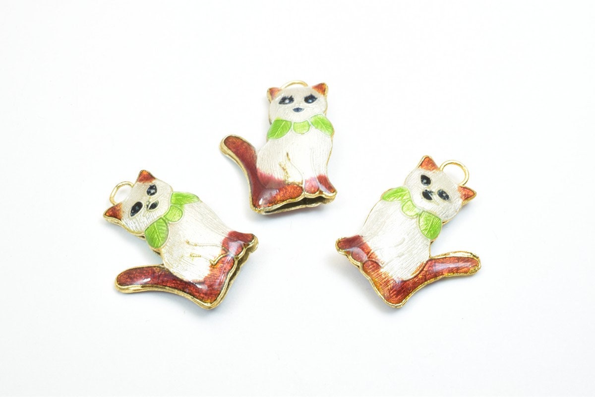 3 PCs Cat Cloisonne Pendant Animal Beads Size 27.5x20mm Thickness 5mm Enamel Design Sweater Chain Charm For Jewelry Making...
