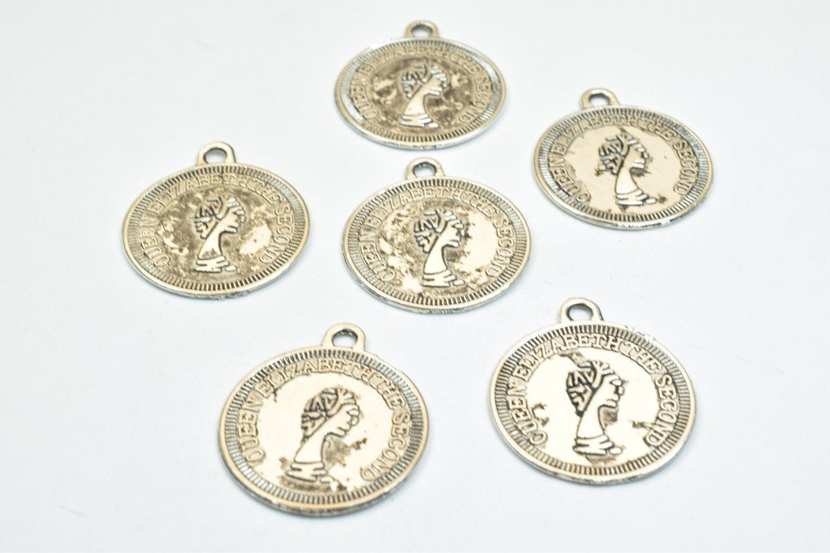 12 PCs Queen Elizabeth 2nd Charm Bronze/Silver Alloy Charm Beads Size 19.5mm JumpRing Size 2mm Decorative Design Beads For...