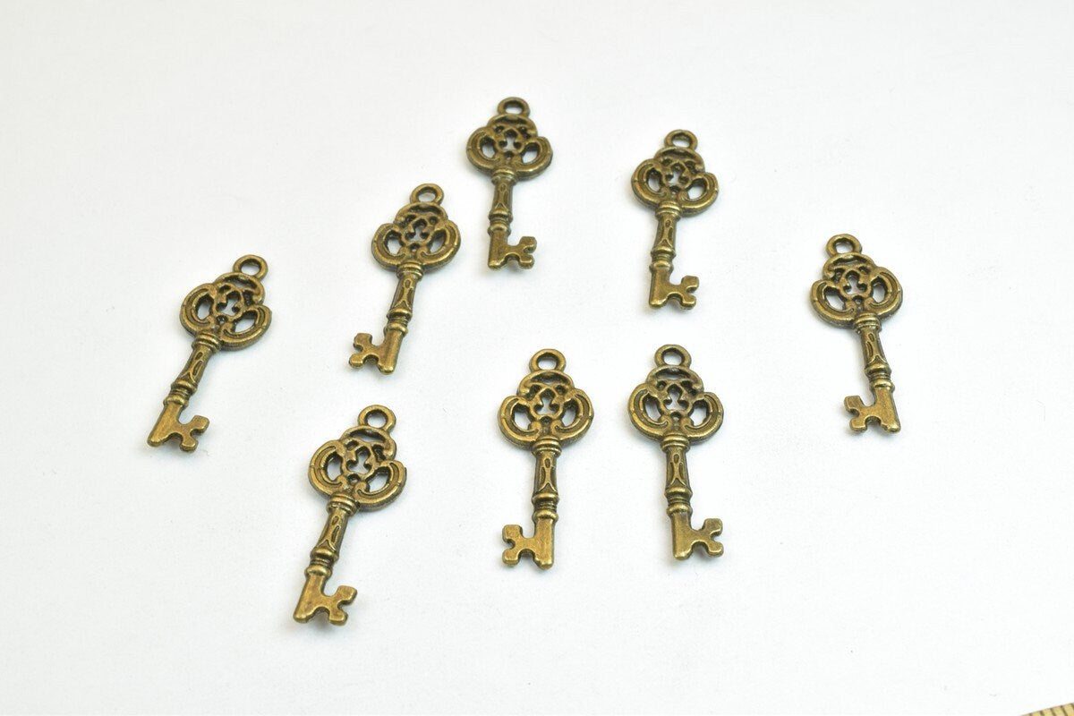 16 PCs Key Charm Antique Green Charm Beads Alloy Metal Bracelets Pendant Size 27x10mm Jump Ring Size 2mm For Jewelry Makin...