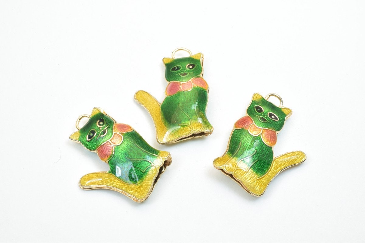 3 PCs Cat Cloisonne Pendant Animal Beads Size 27.5x20mm Thickness 5mm Enamel Design Sweater Chain Charm For Jewelry Making...