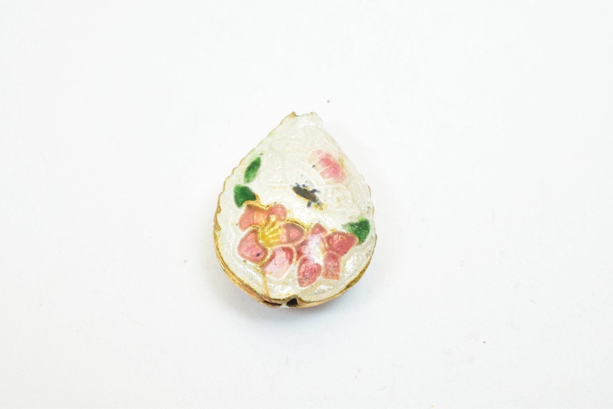 3 PCs Flower Tear Drop Cloisonne Pendant Beads Size 20x15mm Thickness 5mm Hole Size 1mm Enamel Design Sweater Chain Charm...