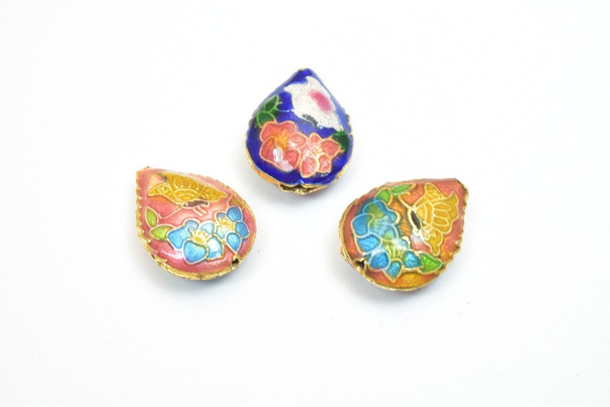 3 PCs Flower Tear Drop Cloisonne Pendant Beads Size 20x15mm Thickness 5mm Hole Size 1mm Enamel Design Sweater Chain Charm...
