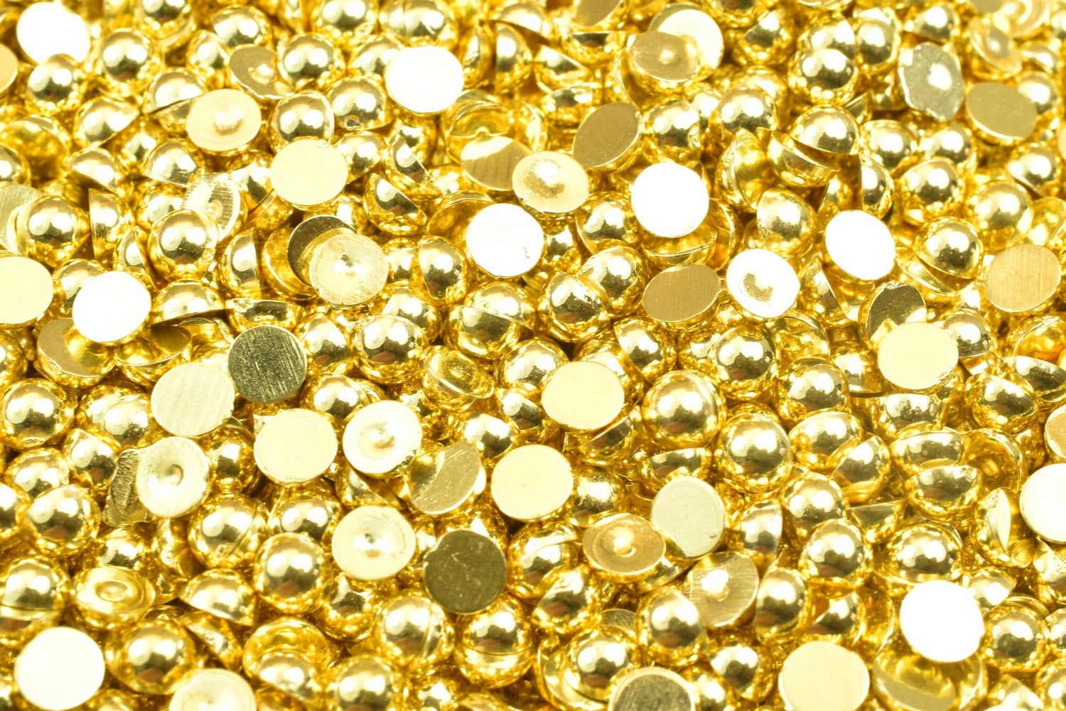 Decoden Flat Back Gold Pearls: Assorted Sizes 4-20mm - Acrylic Half Pearls, DIY Crafting, Shoe and Clothing Decoration