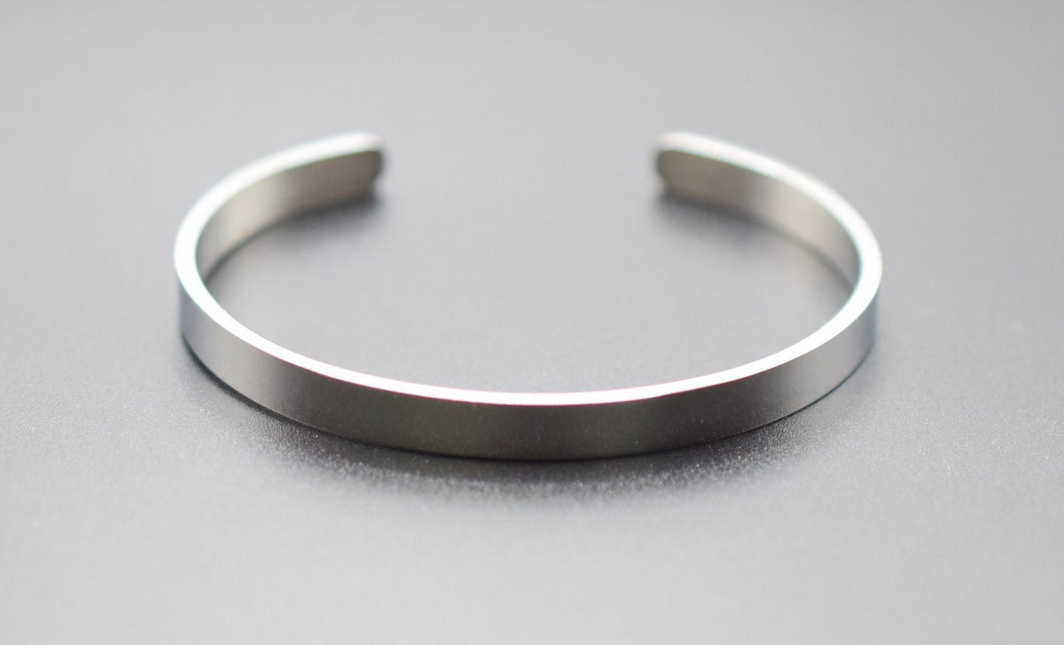 Gold Stainless Steel Bracelet Cuff: Adjustable Minimalist Design, Polished Luxury Finish | 6mm Width, Durable, Comfortable Fit
