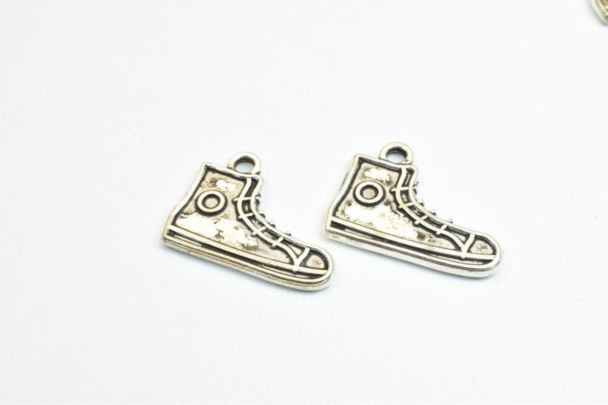 10PCs Running Sport Shoe Sneaker Alloy Charm Antique Silver Beads Size 15x19.5mm JumpRing Size 1.5mm Decorative Design Bea...