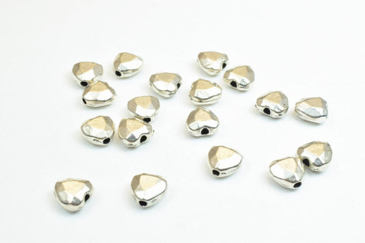 18 PCs Heart Silver Alloy Connector Charm Pendant Beads Size 7x7x4mm Hole Size 1mm Decorative Design Metal Beads For Jewel...